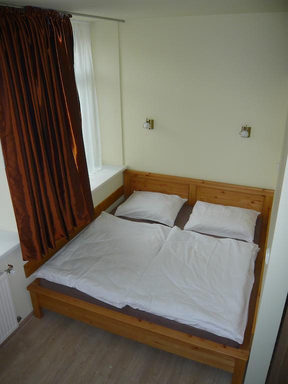 Apartmany Liska Mladé Buky Rum bild
